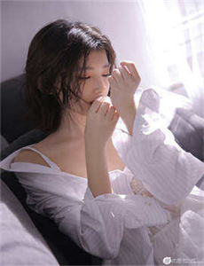 《久久久天堂国产精品女人-孔菲》